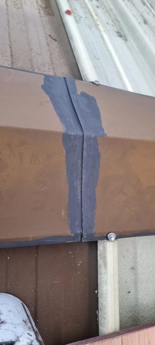 Rust inhibiting primer on bare steel